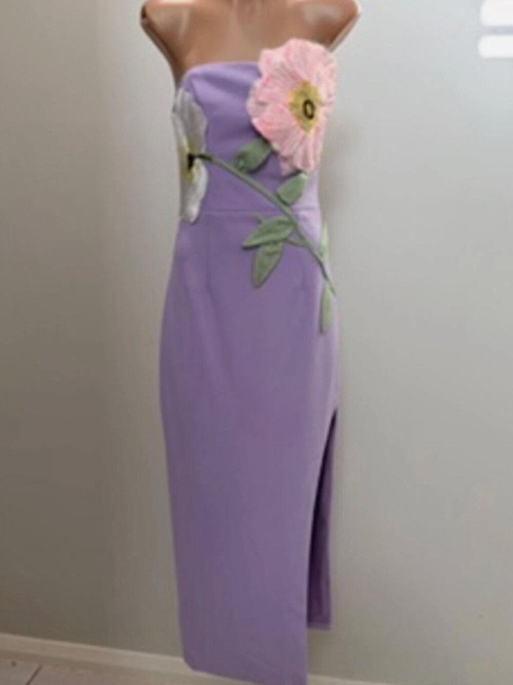 Elliatt Size XXS Hope Strapless 3D Floral Midi Cocktail Dress in Purple
